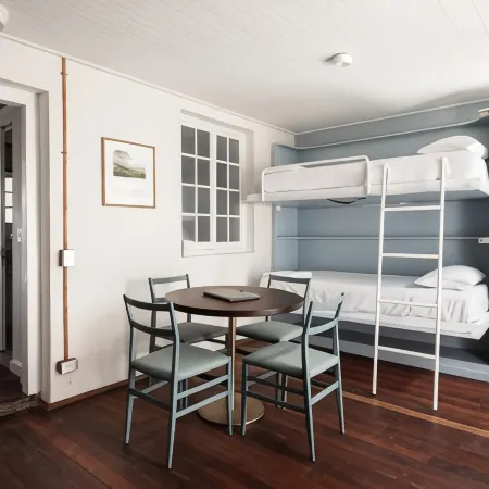 Warders Hotel by Garde Hotels in Perth