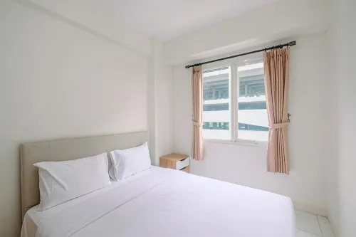 Cozy Stay 2BR Podomoro Golf View Apartment By Travelio - Homestays