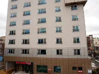 Jeju the Red Hotel Hotels near Hangyeong