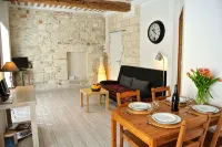 Charming apartment inside the old walls of Avignon - Condos