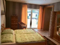 Vacation apartment directly on the lake with private access. - Boutique