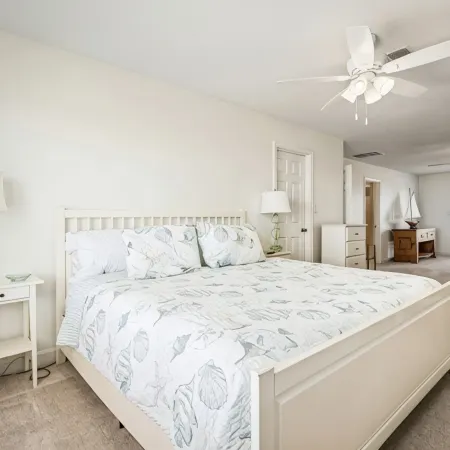 Pool! DOCK! Two Master Bedrooms. Private & public beach access. Sleeps 12
