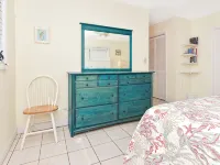 Ixora East - Beach access with great snorkeling spot Hotels in George Town