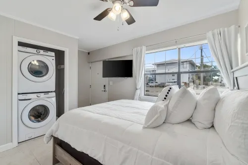 One floor, walk to the beach! Sleeps 4, full kitchen, no stairs! - Bungalows