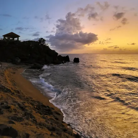 Ocean views, amazing sunset, pool and peaceful surroundings.
