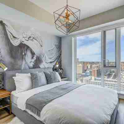 Next to Bmo/saddledome Downtown Calgary 2 bedroom Penthouse style condo sleep 6 Rooms