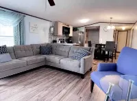 2 Bedrooms, 3 Beds, 2 Bathrooms Cozy House by the Bay. - Homestays