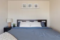 Luxury condo in Midtown Crossing on 8th floor with breathtaking city park views - Homestays
