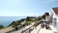 Namhae Seolleim Pension - إطلالة على البحر