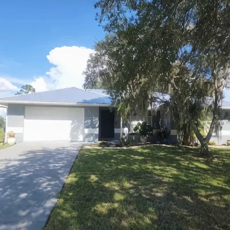 Beautiful Relaxed Sebring Home.