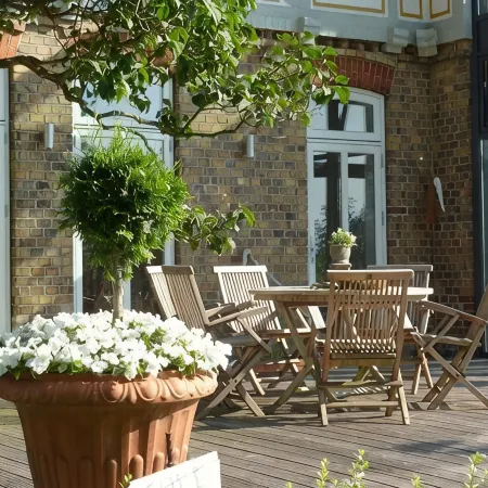 Historic, beautiful holiday home, right on the Kiel Canal