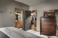 10 Minutes to the Strip! HUGE Home w/ Pool Access, Decks & Foosball Table! - Balcony
