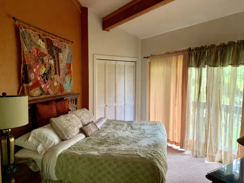 ~Peace and Tranquility in rain-forested Volcano on luxurious property ~ - 4-Star