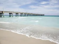 Lovely 2 - Bedroom Rental Unit Near the Beach - Condos
