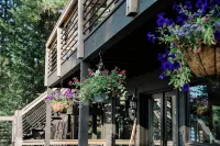 Ponderosa Park Lake House -- Private dock and beach! - 3-Star