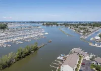 Relax on beautiful Catabwa, Lake Erie in West Harbor - 4-Star