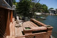 Lakefront cozy cottage! - Wifi