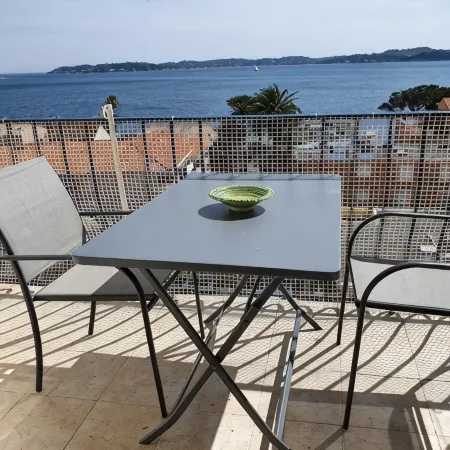 Studio Sainte Maxime 4 Sleeps Air-Conditioned