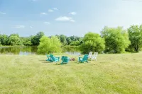 Charming 2-Bedroom Cottage in Loudoun Co, VA on 12 Gorgeous Acres w/ 2-Acre Pond - 4-Sterne