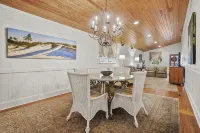 3Br/2BA Bottlebrush on Bowen - Perfect Location Ocean Springs. Walk to Downtown! - 5-Star