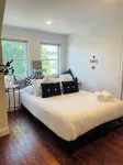 Funky and cozy home ! A little bit of everything for everyone. - Wifi