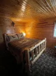 Cozy Cabin with beautiful view of Lake Michigan. Pet Friendly - 3-Star