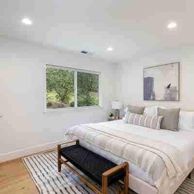 Healdsburg House - Chiquita Road - Hot Tub - Private Rooms