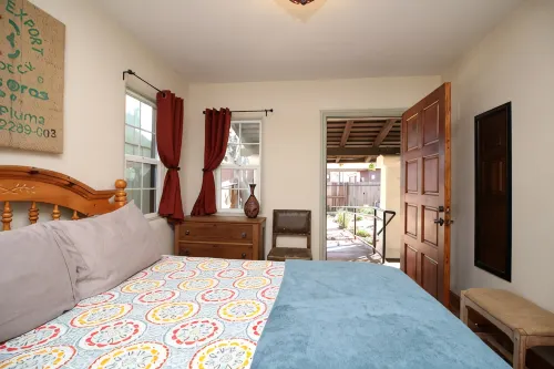 Casita Rojo - historic duplex in the heart of downtown Paso Robles - Kitchens