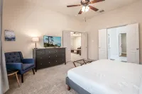 Spacious Two-Story Home in Frisco w/ EV Charger - บังกะโล