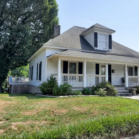 120 year old home located in the heart of Mayberry and the Yadkin Wine Valley