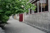 Sleep  Studio - Hostels