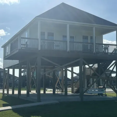 Beautiful camp in Angler Bay! Come enjoy the best of Hackberry.