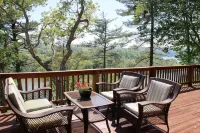 Luxury Lake Cabin by New River Trail w/ Dock/Canoes/Steam Room/Fireplaces... - 4-stjärniga