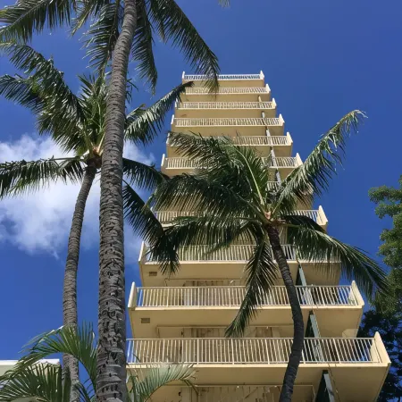 Impeccable Penthouse - Ocean & Diamondhead Views