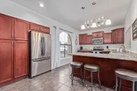 Your Home Away! Offering Free Heated Pool ! Close to Almost Everything! - Bathtub