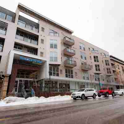 CozySuites at Mill District Hotel Exterior