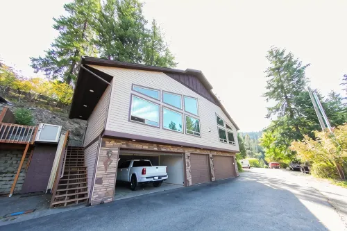 Private beautiful lake home 2 car garage w/dock & kayak access-3 miles to town! - 4-Star