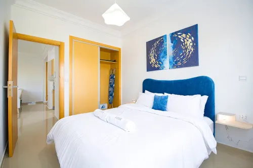 Bright Blue Retreat | Balcony & Pool - Balkon