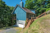 Mtn Cabin with Views, Hot Tub+Grill, Wood Stove, WiFi, Private & Close to Town. - Hytter