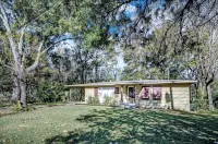 Relax in Shady Oaks Near Hospitals & Dining - 3つ星