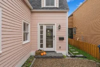 4Br Historic Home • Minutes 2 Downtown Salem • Parking - مطابخ