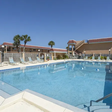The Beach Pad~5 Min Walk to Beach~Pool-Boat Access