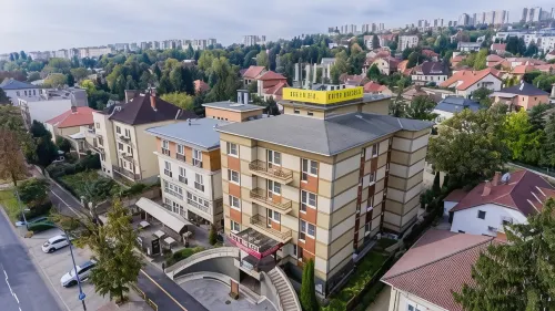City Hotel Miskolc - parking
