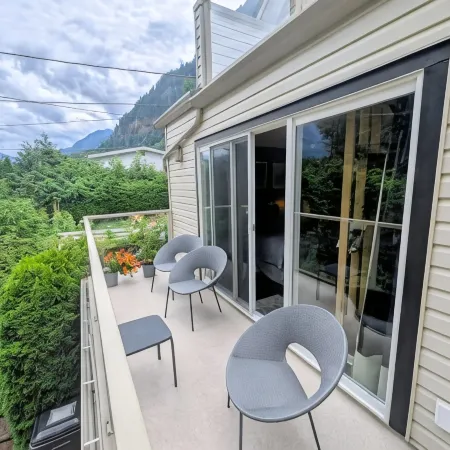 Evergreen Bed & Breakfast