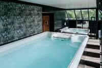 Hostellerie Saint-Louis & Restaurant Pauze - Teritoria - Pools