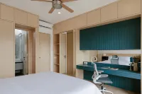 Modern 3BR Villa | Private Pool | Fast WiFi - parkir