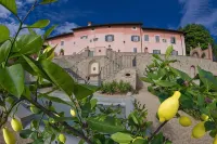 Villa Barberino - parking