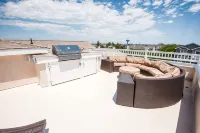 Seaside Beach Mansion w/9 Bedrooms, 8 Full Baths, Pool, Elevator & Rooftop Deck. - Pools