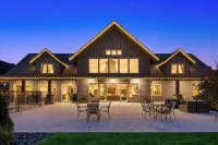 The Leavenworth Lodge - Swimming Pool, Pickleball - Alppimaja