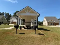 5 Min to Lakepoint! Sleeps 14. New 4 Bdrms/3.5 Bths w/ Office. Owner Managed. - 4-Star